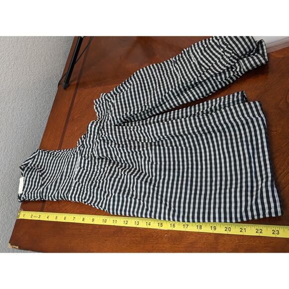 H&M Checked Blouse XS Black White‎ Cold Shoulder Ruffle Long Puff Sleeve Office - Picture 7 of 10